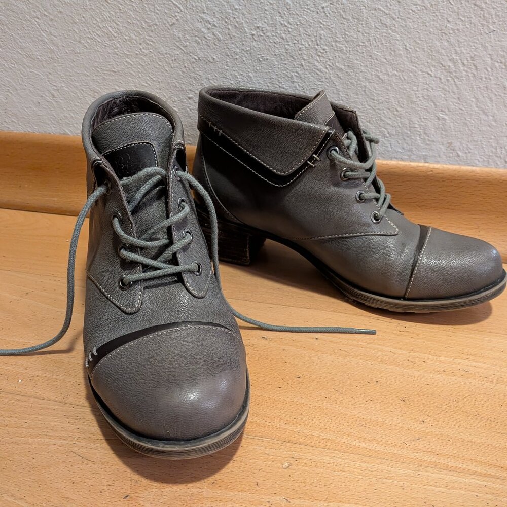 Biza Lace-Up Booties